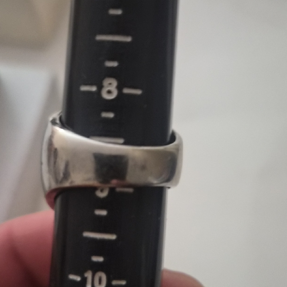 Silver Band Ring - Picture 5 of 7